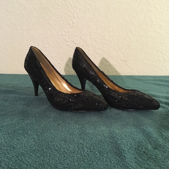 Shoes - Palovia Black Sequence High Heel Pump, Size 9